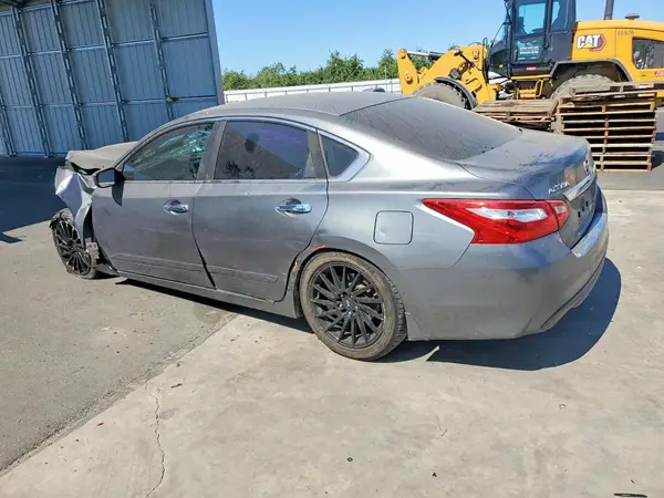1N4AL3APXHC120610 2017 NISSAN ALTIMA - Image 2