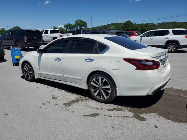 1N4AL3APXHC121529 2017 NISSAN ALTIMA - Image 2