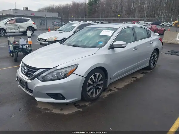 1N4AL3APXHC123796 2017 NISSAN ALTIMA - Image 2