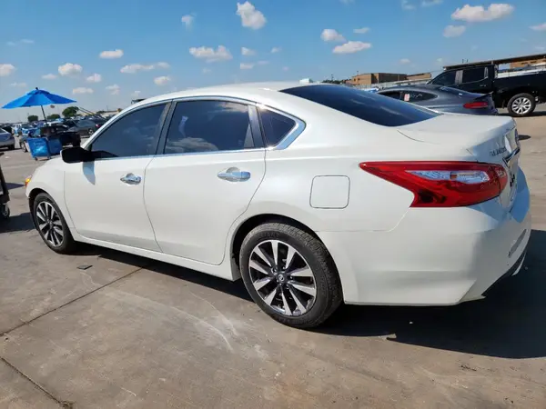 1N4AL3APXHC124141 2017 NISSAN ALTIMA - Image 2