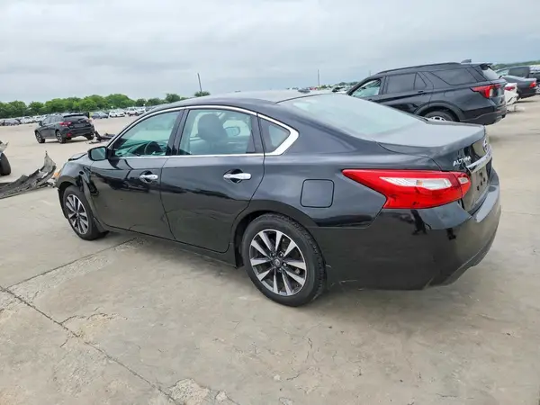 1N4AL3APXHC129081 2017 NISSAN ALTIMA - Image 2