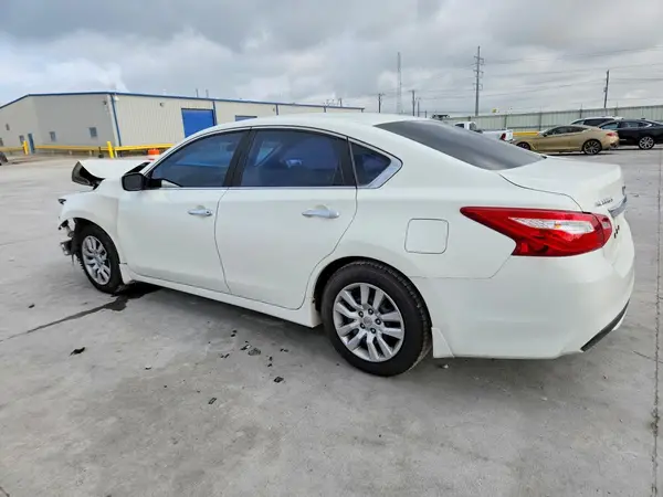1N4AL3APXHC130604 2017 NISSAN ALTIMA - Image 2