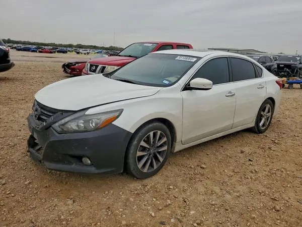 1N4AL3APXHC131526 2017 NISSAN ALTIMA - Image 1