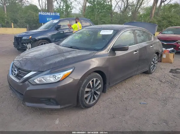 1N4AL3APXHC131803 2017 NISSAN ALTIMA - Image 2