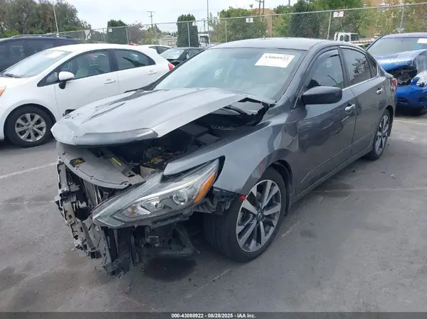 1N4AL3APXHC136077 2017 NISSAN ALTIMA - Image 2