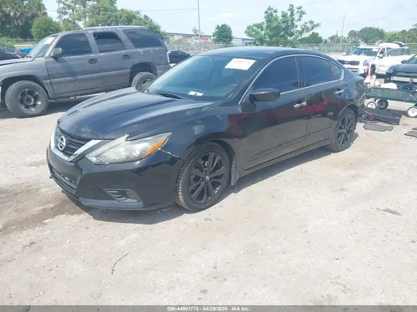 1N4AL3APXHC136760 2017 NISSAN ALTIMA - Image 2