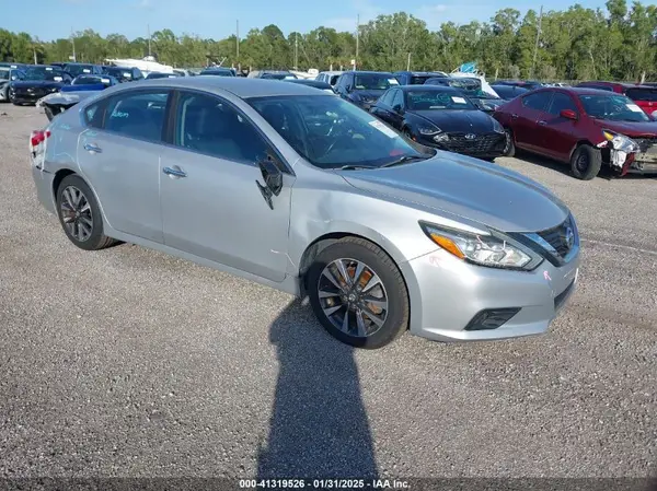 1N4AL3APXHC142770 2017 NISSAN ALTIMA - Image 1
