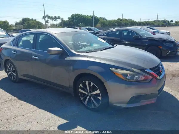 1N4AL3APXHC142963 2017 NISSAN ALTIMA - Image 1