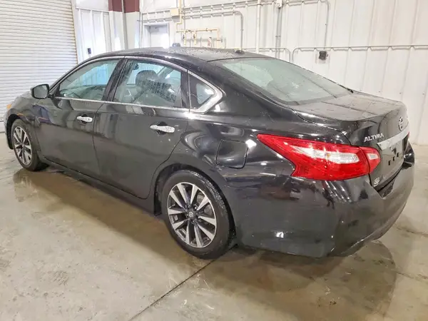 1N4AL3APXHC143689 2017 NISSAN ALTIMA - Image 2