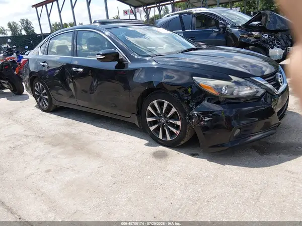 1N4AL3APXHC144664 2017 NISSAN ALTIMA - Image 1