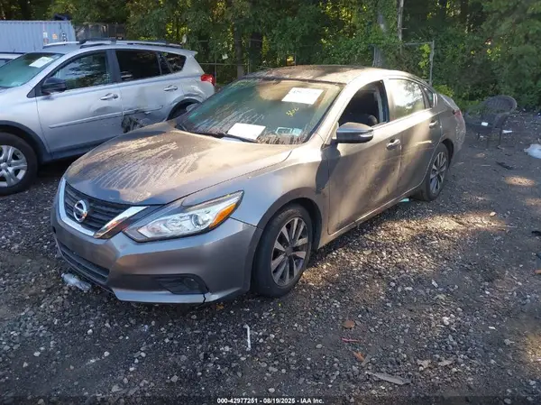 1N4AL3APXHC146057 2017 NISSAN ALTIMA - Image 2