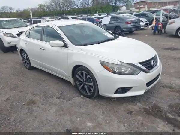 1N4AL3APXHC152604 2017 NISSAN ALTIMA - Image 1