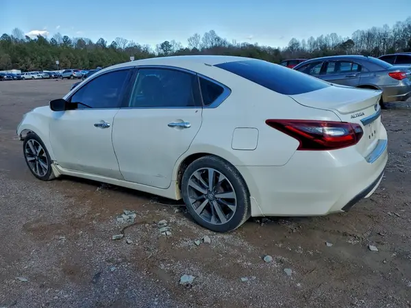 1N4AL3APXHC155194 2017 NISSAN ALTIMA - Image 2