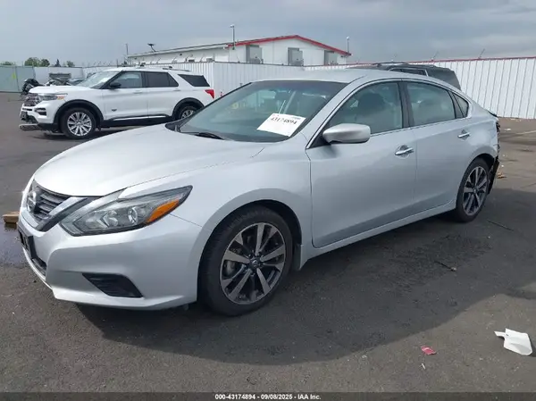 1N4AL3APXHC160749 2017 NISSAN ALTIMA - Image 2