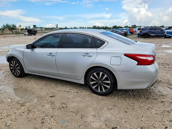 1N4AL3APXHC164543 2017 NISSAN ALTIMA - Image 2