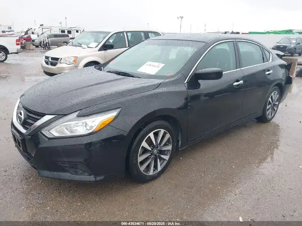 1N4AL3APXHC166860 2017 NISSAN ALTIMA - Image 2