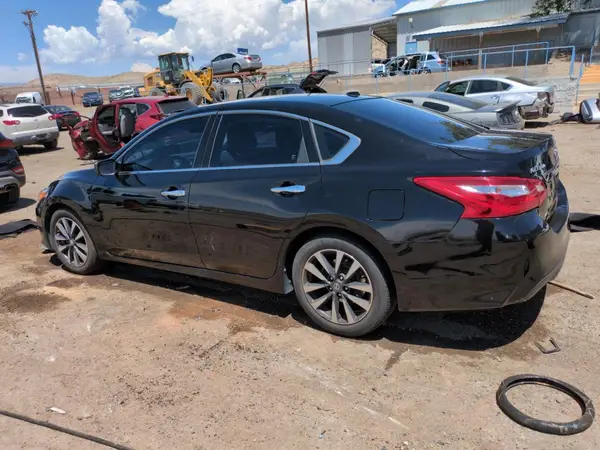 1N4AL3APXHC167894 2017 NISSAN ALTIMA - Image 2