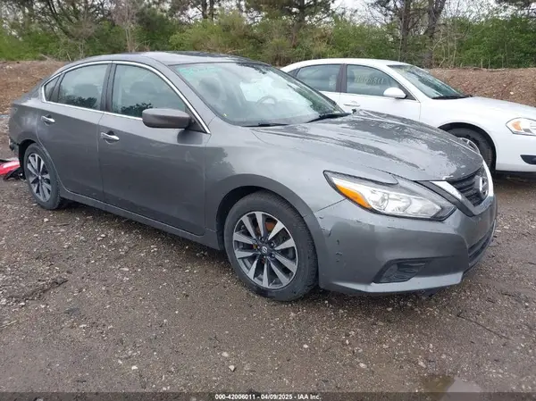 1N4AL3APXHC171279 2017 NISSAN ALTIMA - Image 1