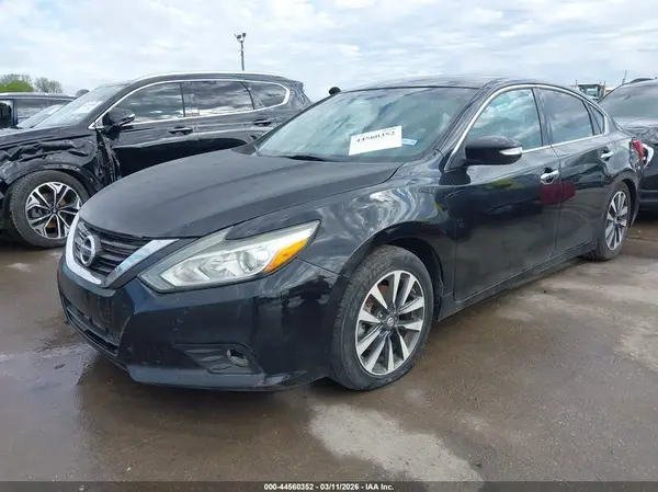 1N4AL3APXHC174005 2017 NISSAN ALTIMA - Image 2