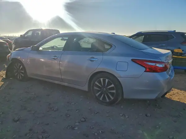 1N4AL3APXHC175073 2017 NISSAN ALTIMA - Image 2
