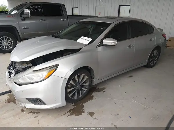 1N4AL3APXHC175820 2017 NISSAN ALTIMA - Image 2