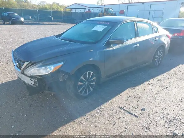 1N4AL3APXHC176112 2017 NISSAN ALTIMA - Image 2