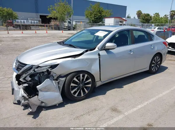 1N4AL3APXHC176949 2017 NISSAN ALTIMA - Image 2