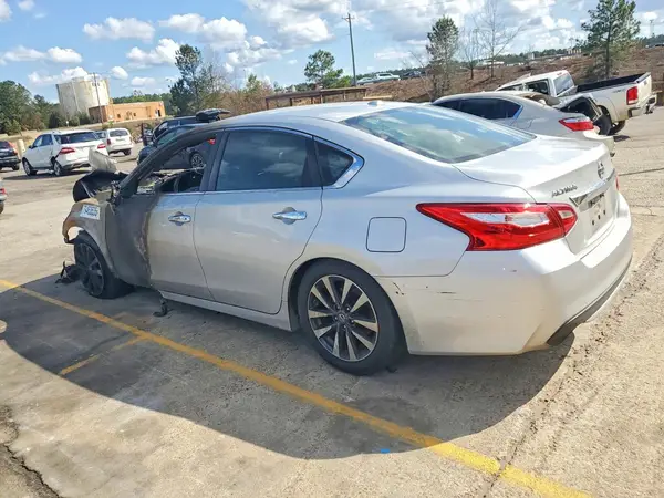1N4AL3APXHC180838 2017 NISSAN ALTIMA - Image 2