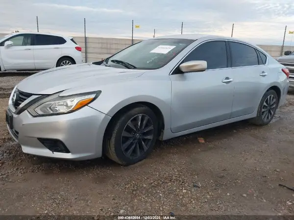 1N4AL3APXHC181875 2017 NISSAN ALTIMA - Image 2