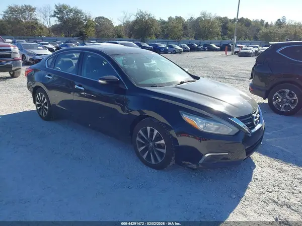 1N4AL3APXHC184193 2017 NISSAN ALTIMA - Image 1