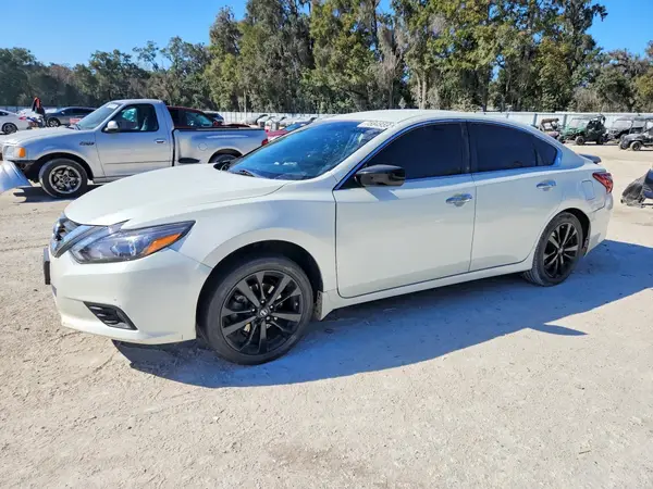 1N4AL3APXHC185635 2017 NISSAN ALTIMA - Image 1