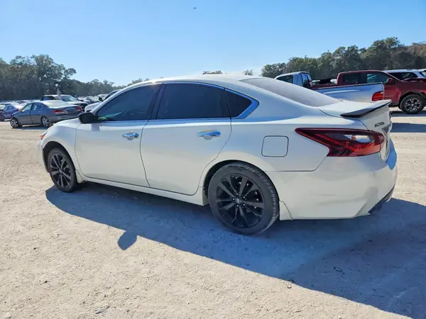 1N4AL3APXHC185635 2017 NISSAN ALTIMA - Image 2