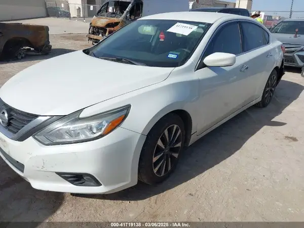 1N4AL3APXHC188261 2017 NISSAN ALTIMA - Image 2