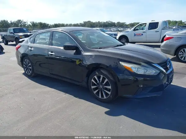 1N4AL3APXHC196411 2017 NISSAN ALTIMA - Image 1