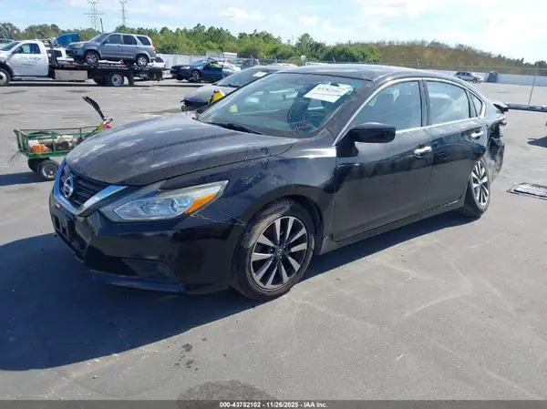 1N4AL3APXHC196411 2017 NISSAN ALTIMA - Image 2