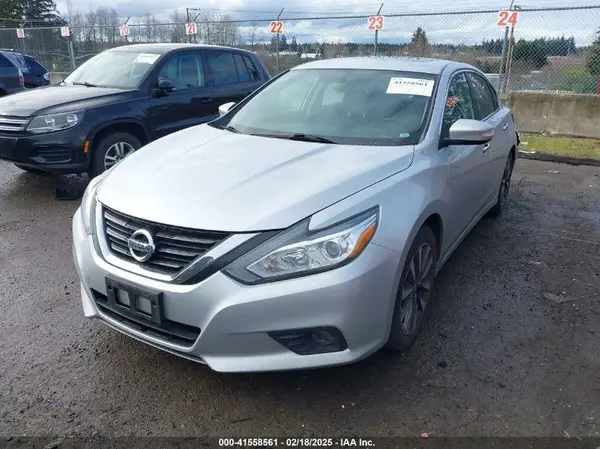 1N4AL3APXHC196862 2017 NISSAN ALTIMA - Image 2