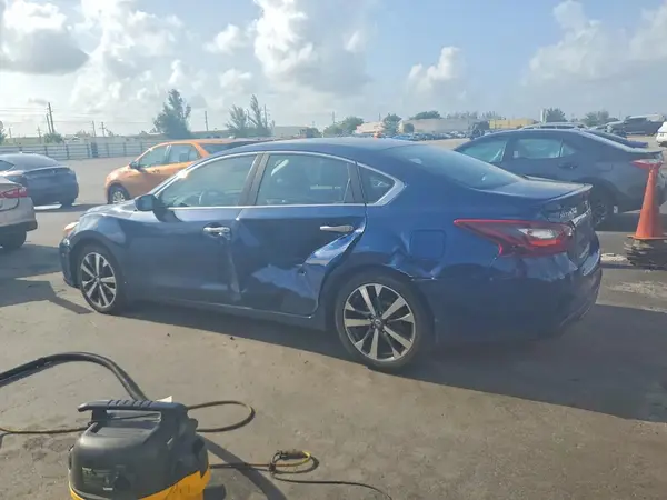 1N4AL3APXHC197784 2017 NISSAN ALTIMA - Image 2