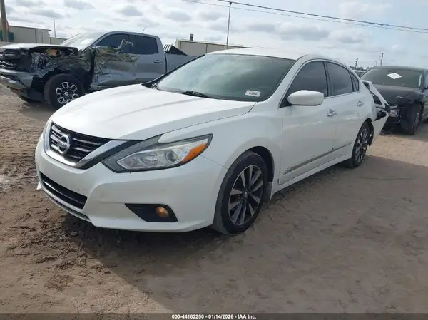 1N4AL3APXHC199079 2017 NISSAN ALTIMA - Image 2