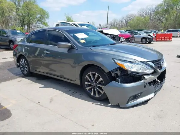1N4AL3APXHC207682 2017 NISSAN ALTIMA - Image 1