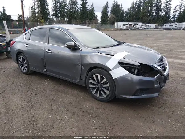 1N4AL3APXHC212610 2017 NISSAN ALTIMA - Image 1
