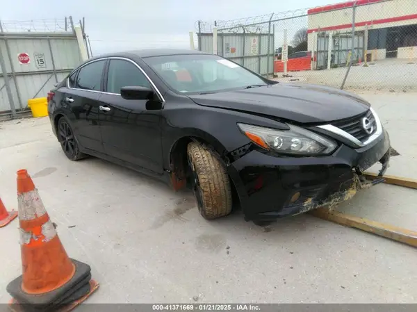 1N4AL3APXHC217113 2017 NISSAN ALTIMA - Image 1