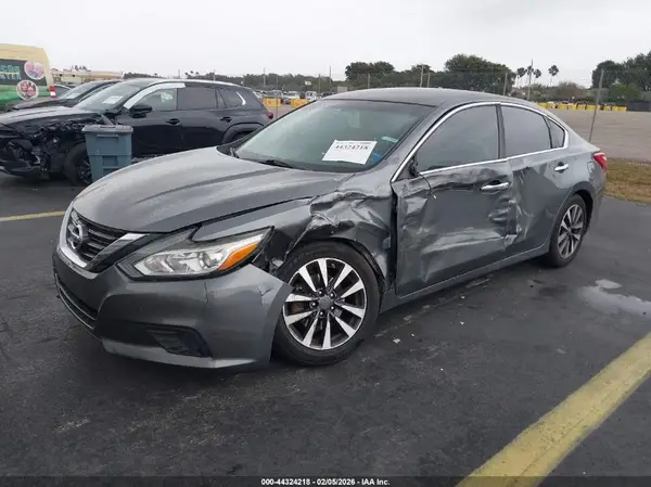 1N4AL3APXHC219766 2017 NISSAN ALTIMA - Image 2