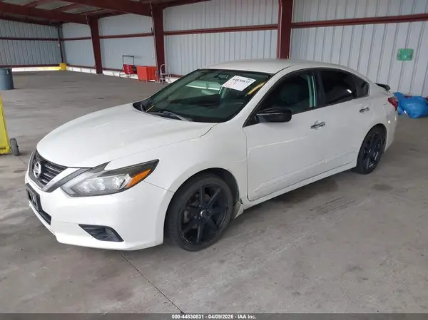 1N4AL3APXHC220108 2017 NISSAN ALTIMA - Image 2