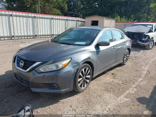 1N4AL3APXHC223865 2017 NISSAN ALTIMA - Image 2