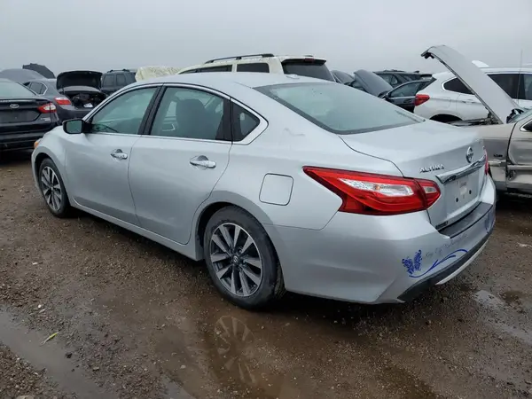 1N4AL3APXHC230668 2017 NISSAN ALTIMA - Image 2