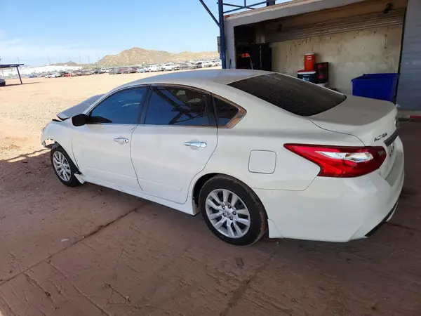 1N4AL3APXHC231383 2017 NISSAN ALTIMA - Image 2