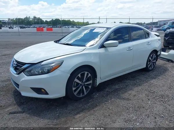 1N4AL3APXHC236003 2017 NISSAN ALTIMA - Image 2