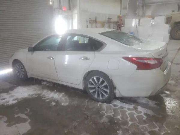 1N4AL3APXHC240097 2017 NISSAN ALTIMA - Image 2