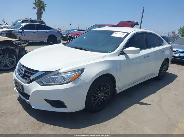 1N4AL3APXHC250080 2017 NISSAN ALTIMA - Image 2