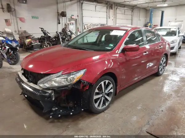 1N4AL3APXHC257708 2017 NISSAN ALTIMA - Image 2